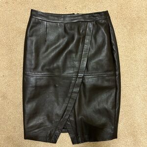 Halogen 100% Leather Black Seamed Pencil Mini Skirt with Slit Size 2